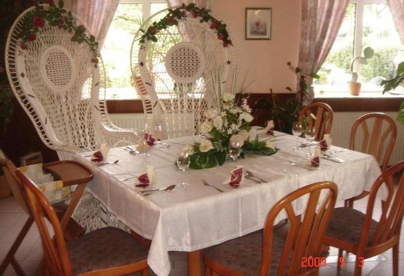 פנסיון Zeesener Gasthof