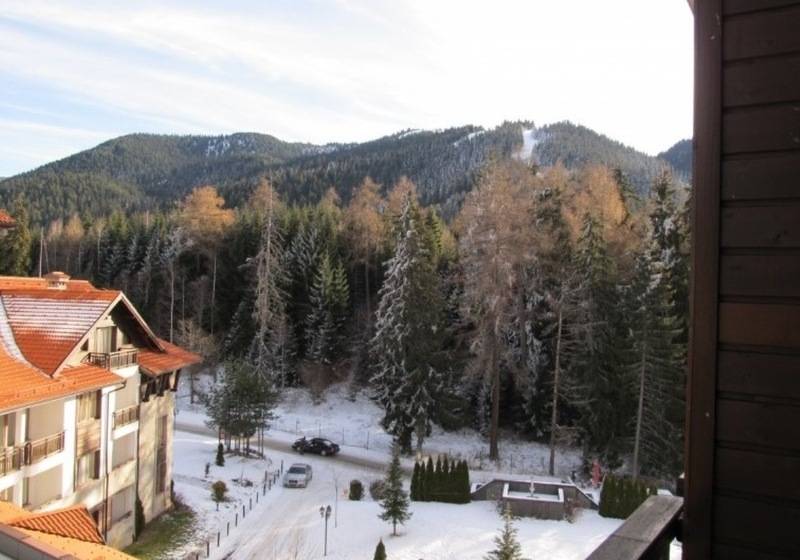 Persey Flora Apartments