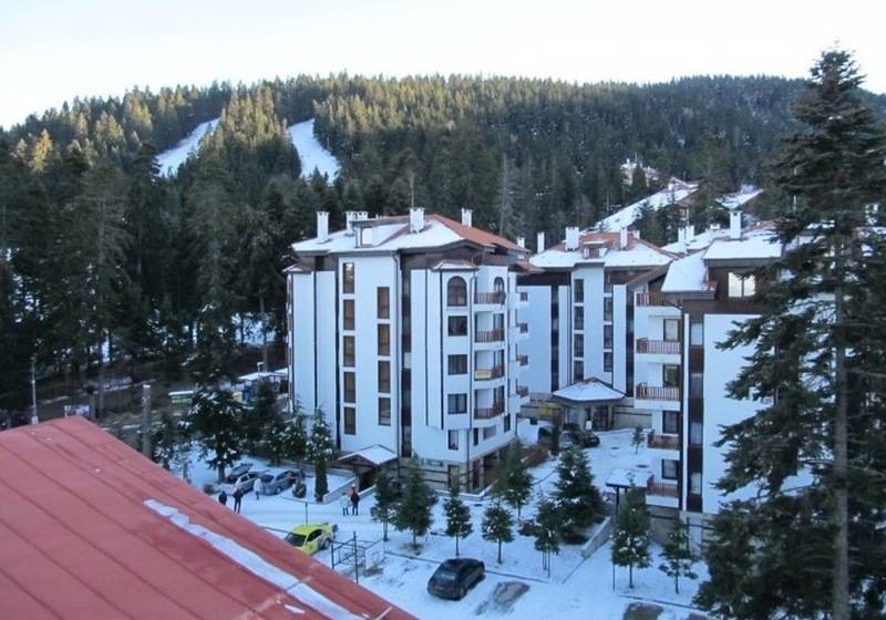 Persey Flora Apartments