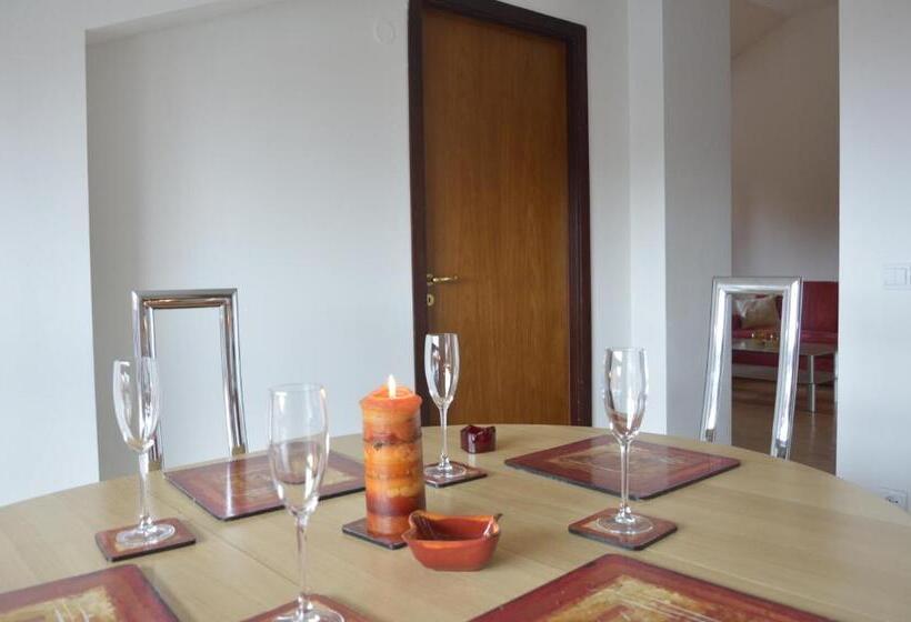 Persey Flora Apartments