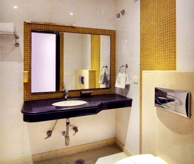 レジデンス Omega Residency