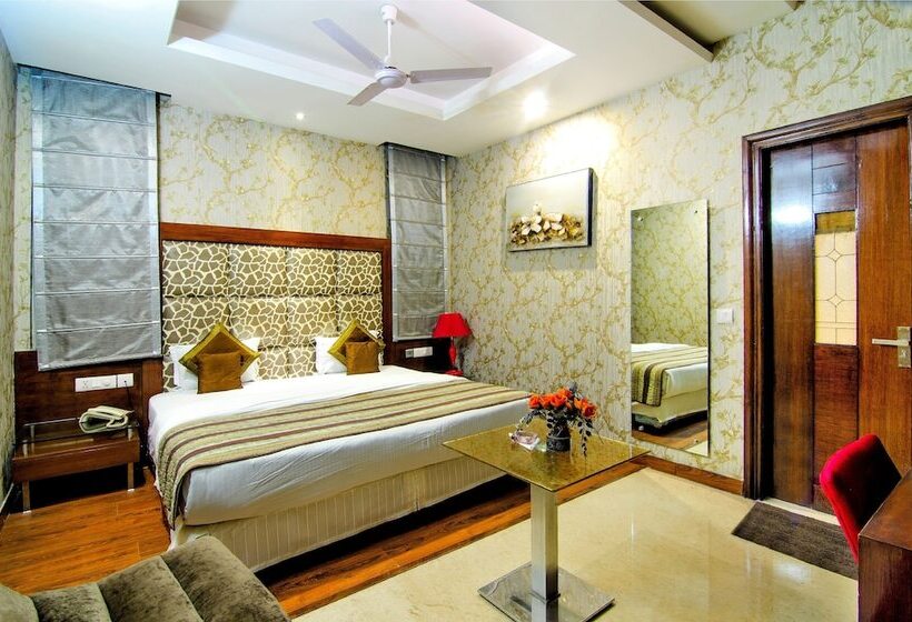 レジデンス Omega Residency