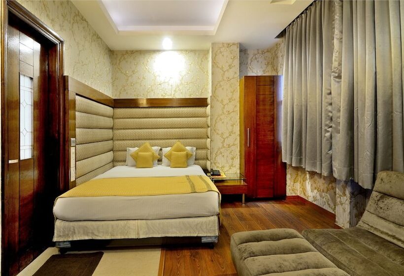 レジデンス Omega Residency