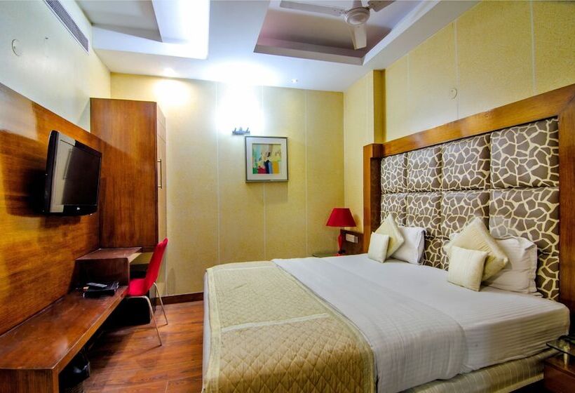 Резиденция Omega Residency