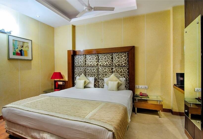 レジデンス Omega Residency