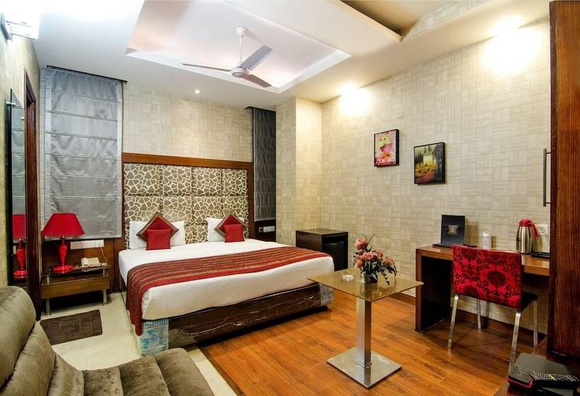 레지던스 Omega Residency