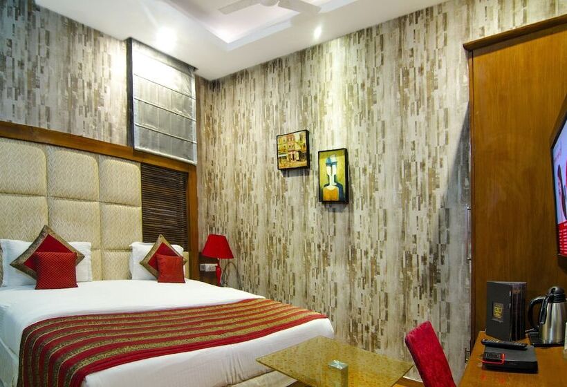 Резиденция Omega Residency