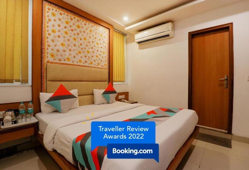 레지던스 Omega Residency