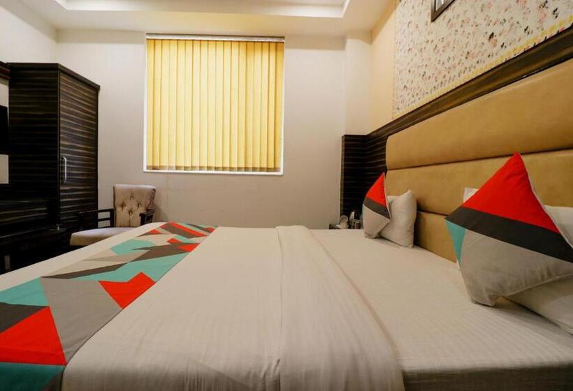 Резиденция Omega Residency