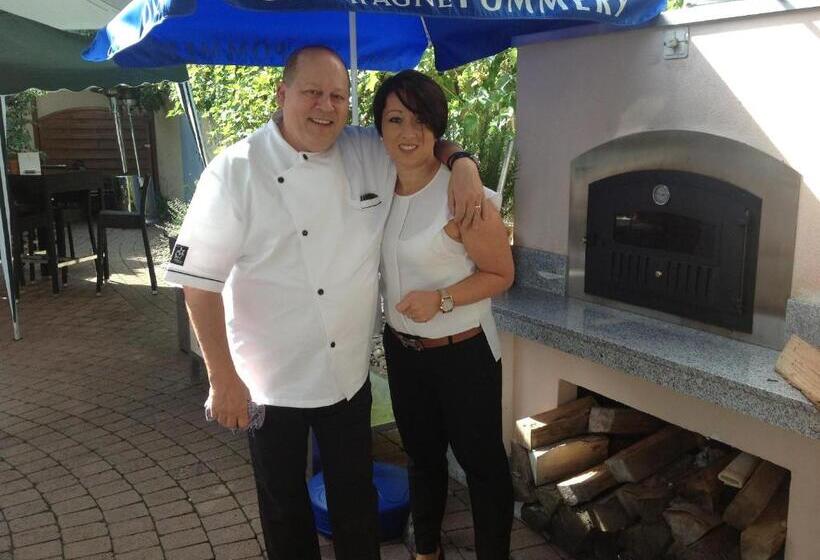 Ressmann`s Residence