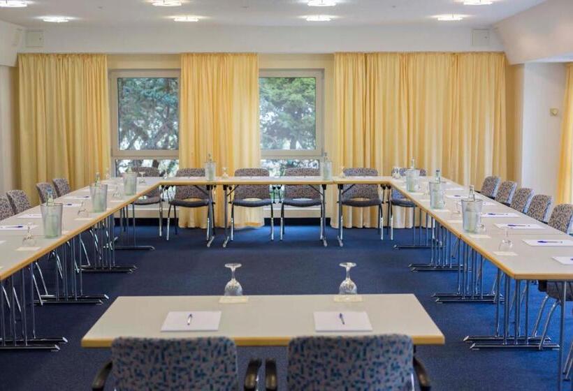 Seepark Hotel Am Wandlitzsee