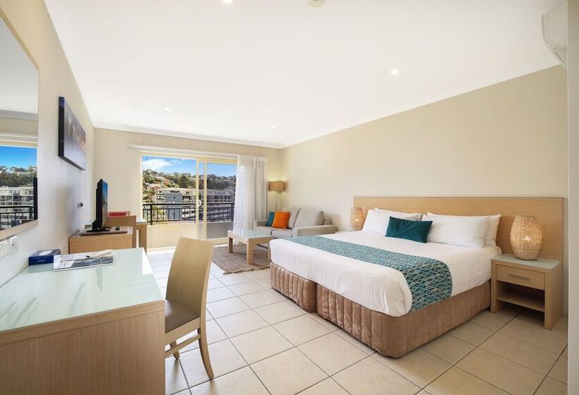 Terrigal Sails Serviced Apartments
