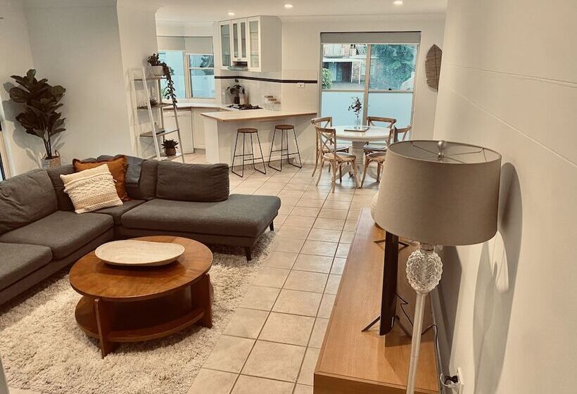 Terrigal Sails Serviced Apartments