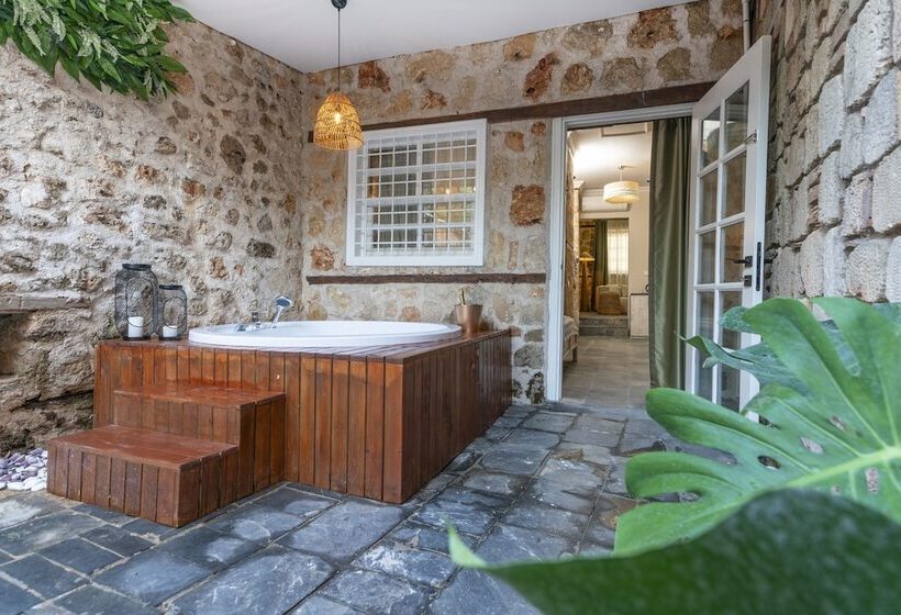 تختخواب و صبحانه Noa S Boutique