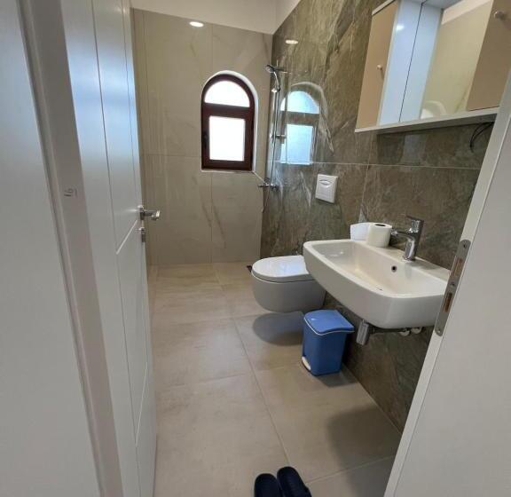 فندق Bujtina Celiku