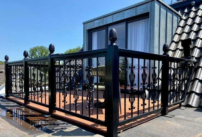 Отель La Boutique