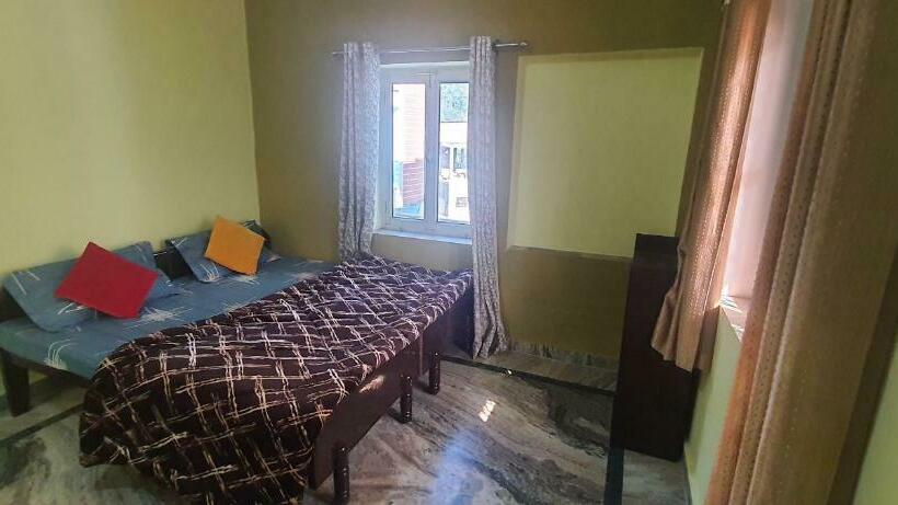 הוסטל Dostel Rishikesh