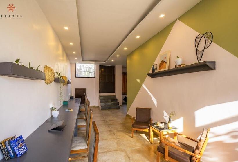 호스텔 Zostel Banikhet