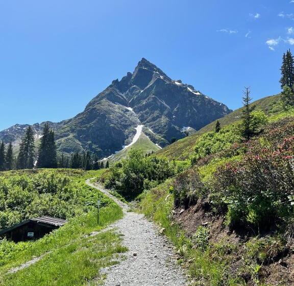 مبيت وإفطار Alpinresortmontafon Garni