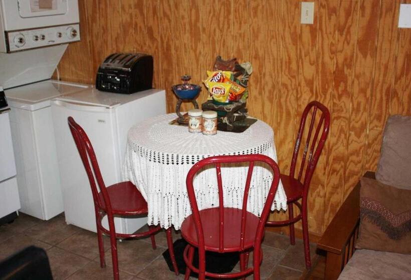 Bed and Breakfast Double U Barr Ranch   Cowboy Cabin