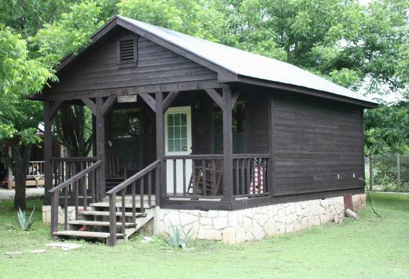 민박 Double U Barr Ranch   Cowboy Cabin