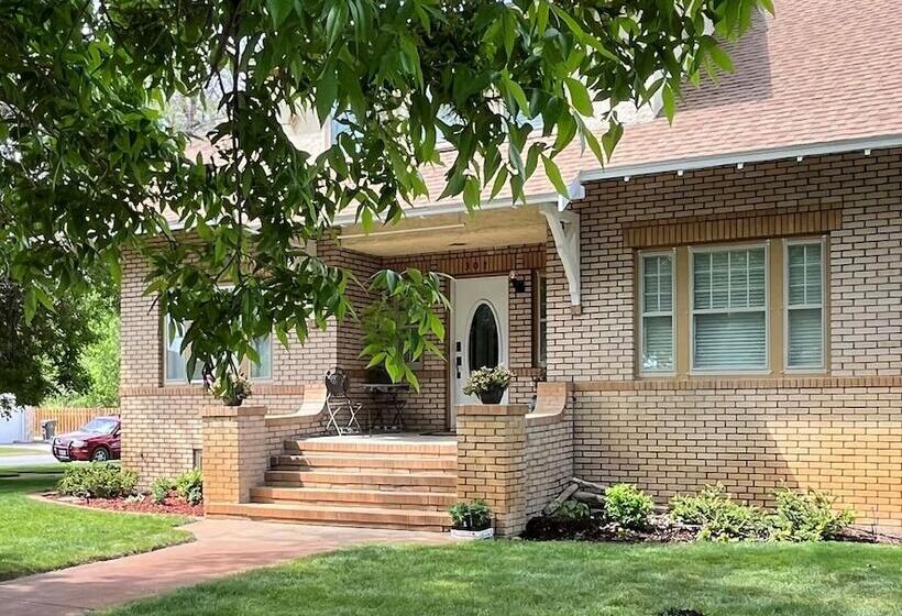 مبيت وإفطار The Coffey House