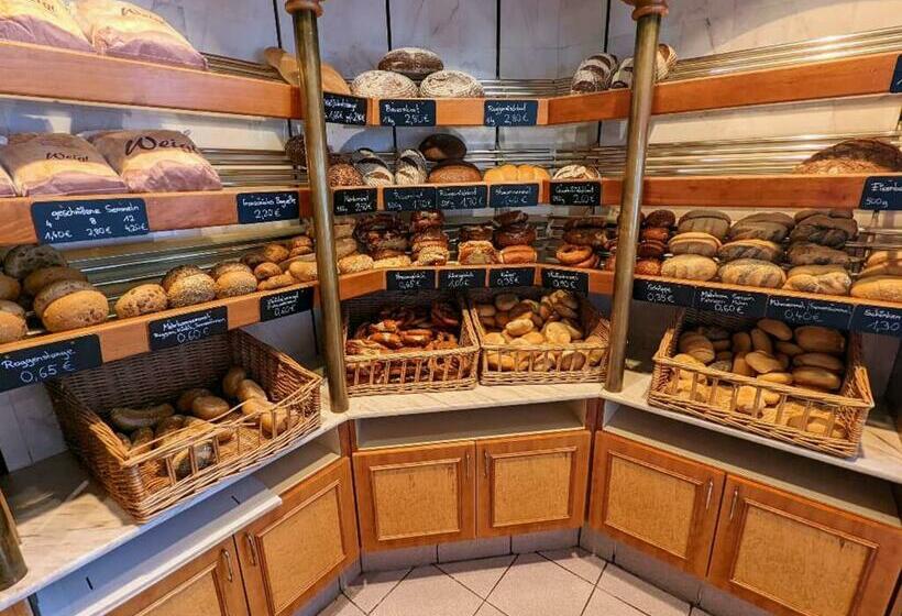 Cafe Bäckerei Pension Weigl