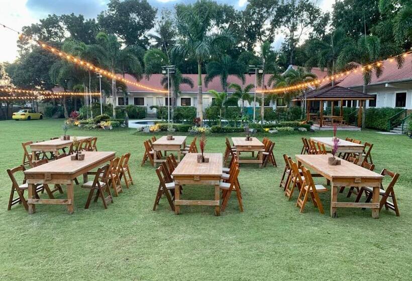 בית מלון כפרי 3 Peaks Resort & Boutique