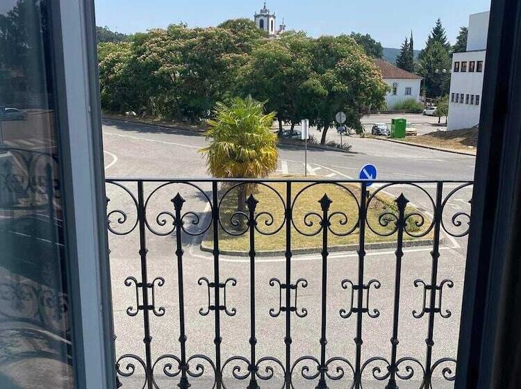 בית מלון כפרי Al & Snack Bar éden