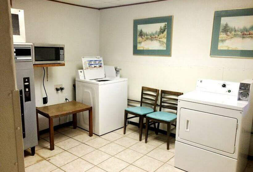 فندق The Alpine Lodge