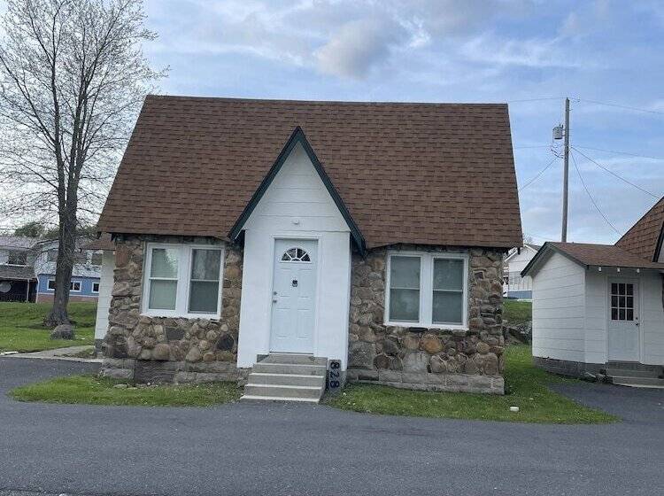 فندق The Alpine Lodge