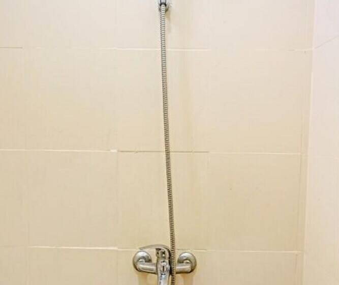 ホテル Collection O 91499 John Lebron House