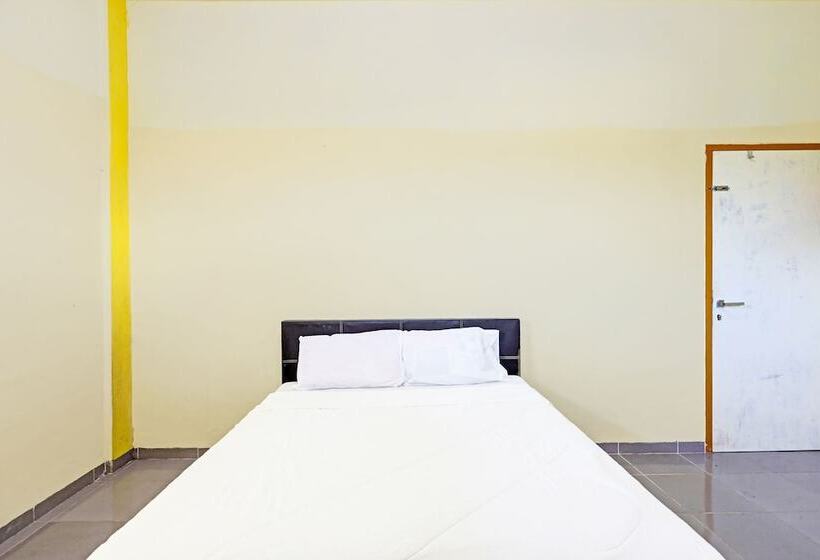 ホテル Collection O 91499 John Lebron House