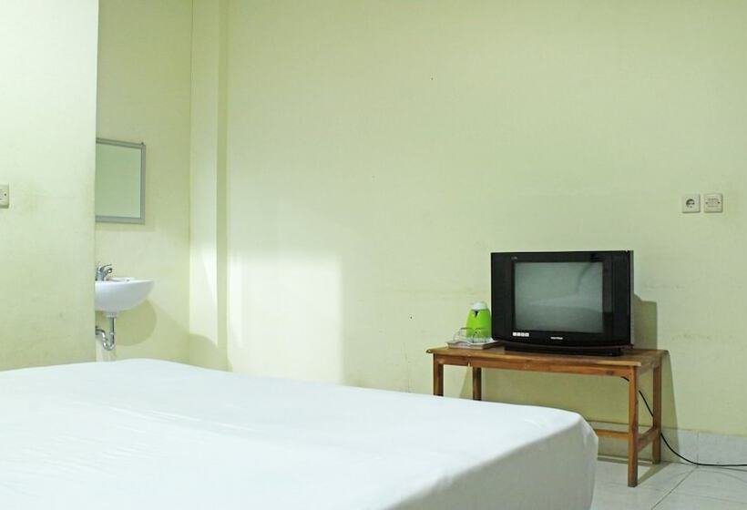 Collection O 91517 Hotel Gajah Mada Soe