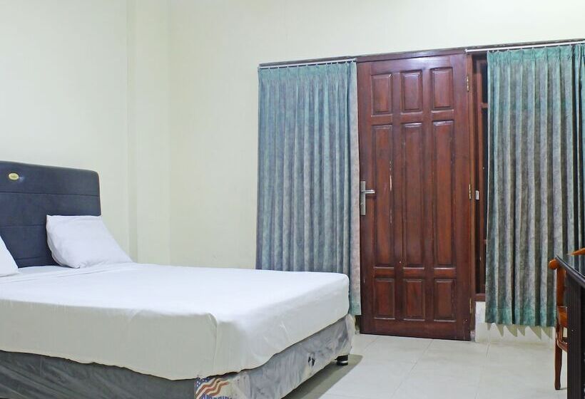 Collection O 91517 Hotel Gajah Mada Soe