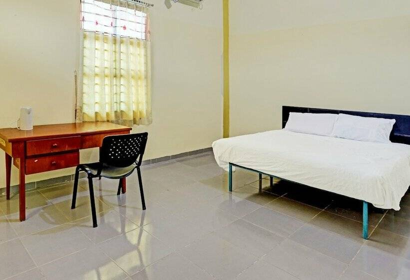 ホテル Collection O 91499 John Lebron House