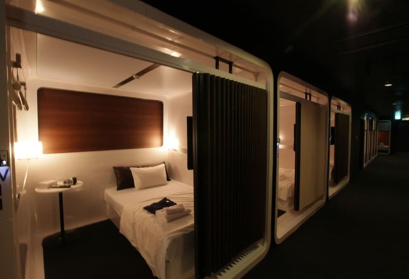 Hotel a Capsule First Cabin Haneda Terminal 1