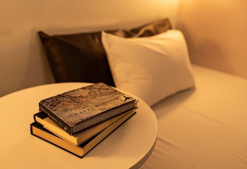 Hotel a Capsule First Cabin Haneda Terminal 1