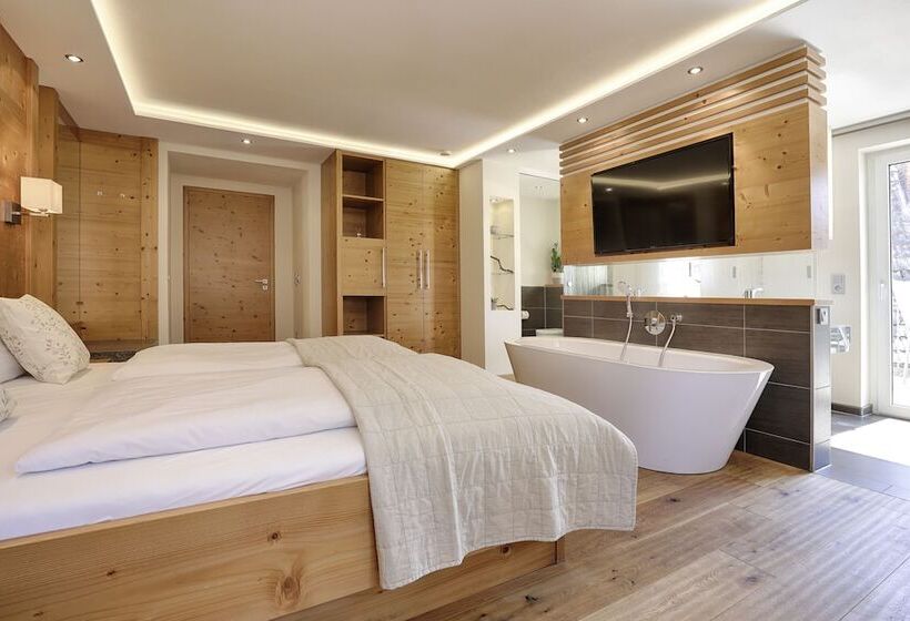 Landhotel Schwab   By Homekeepers