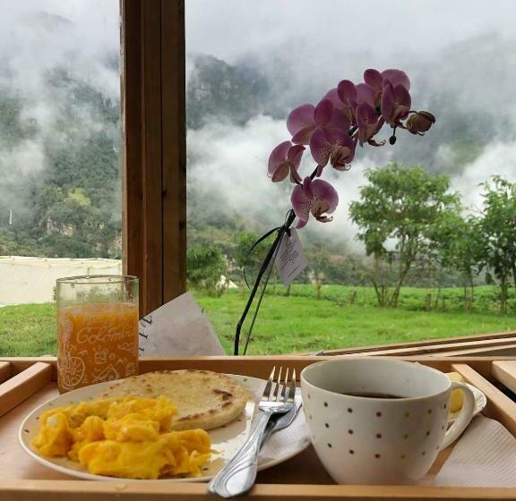 בית מלון כפרי Monteluna Glamping