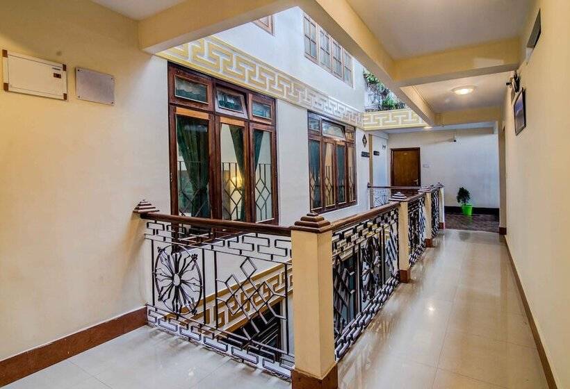 هتل Muscatel Bhumsang   200 Mts From Mall Road