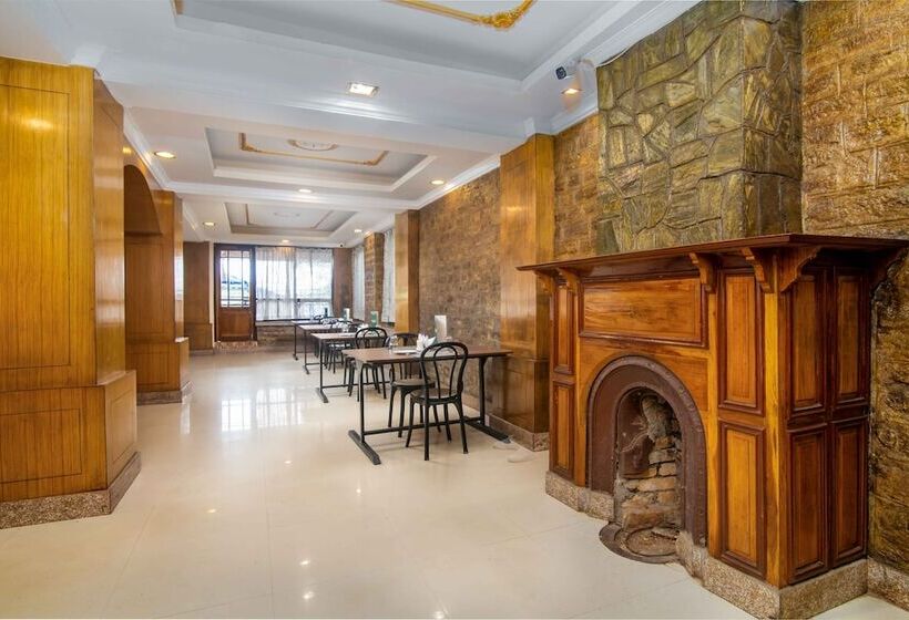 هتل Muscatel Bhumsang   200 Mts From Mall Road