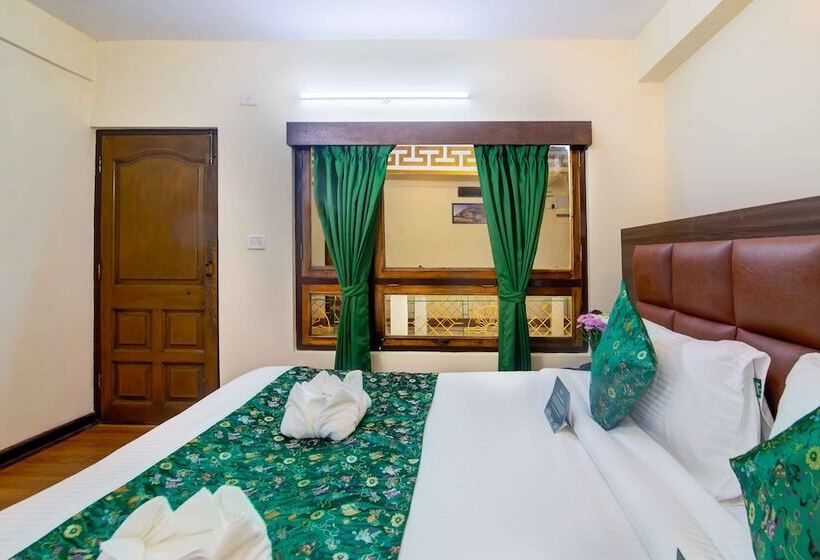 هتل Muscatel Bhumsang   200 Mts From Mall Road