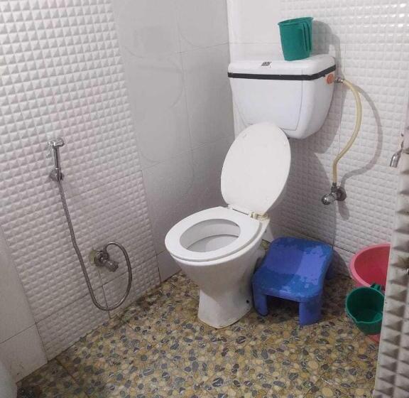 ホテル Oyo 87865 Alaska Guest House New Town Chandanwari Road