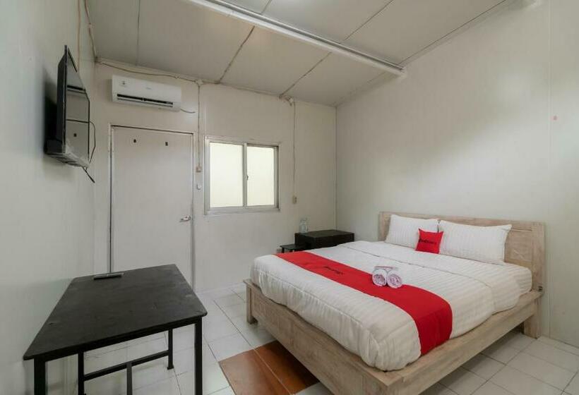 酒店 Reddoorz @ Taman Green Legon