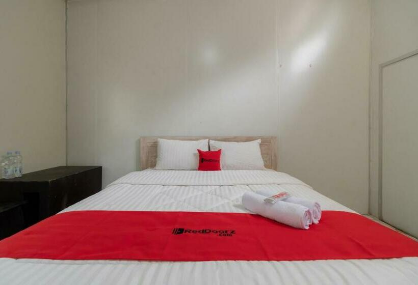 酒店 Reddoorz @ Taman Green Legon