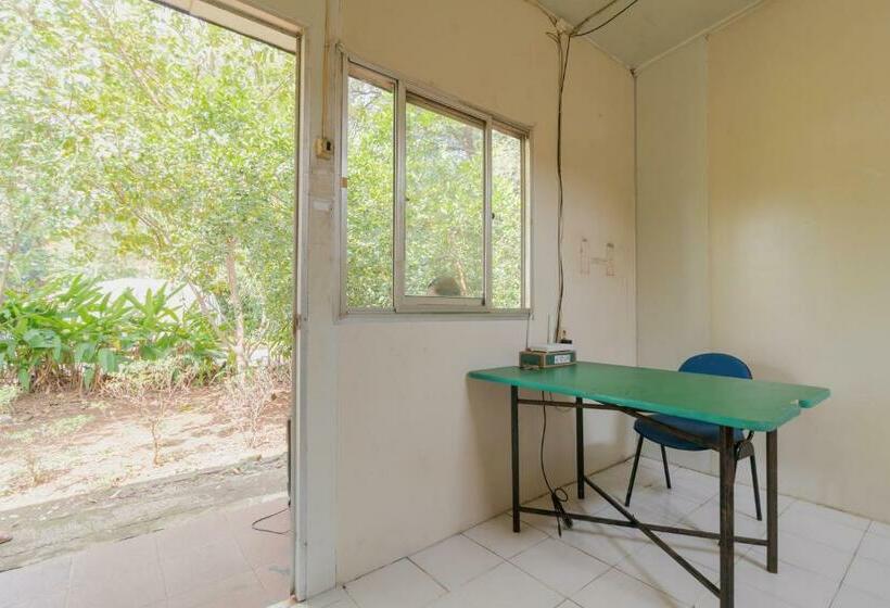 酒店 Reddoorz @ Taman Green Legon