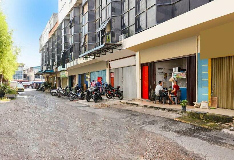 酒店 Spot On 91512 Siantan Anambas Syariah