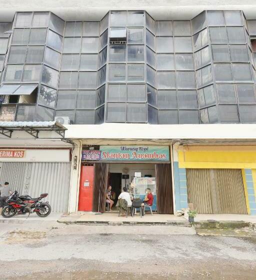 酒店 Spot On 91512 Siantan Anambas Syariah