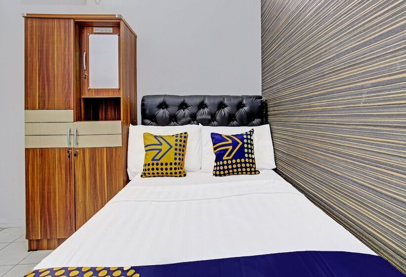 ホテル Spot On 91523 Kenari Guesthouse